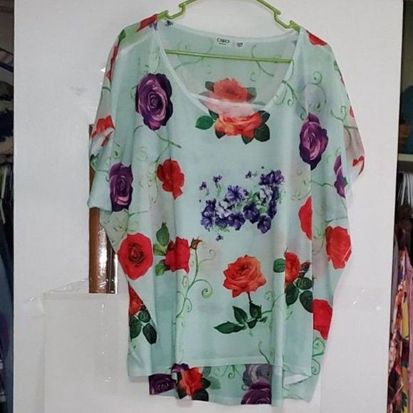 Cato Women's Plus Sized Top Spring & Summer Lightweight Floral Design 22/24 - Picture 1 of 10